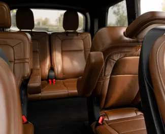 Linkoln Navigator 2020 mit Antriebssystem Heckantrieb, verfügbar in Tiflis.