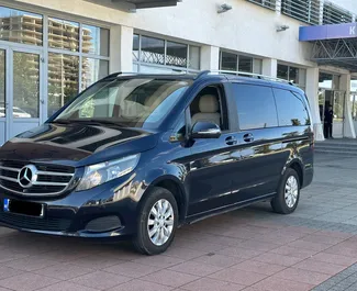 Frontansicht eines Mietwagens Mercedes-Benz V-Class in Bar, Montenegro ✓ Auto Nr.15199. ✓ Automatisch TM ✓ 0 Bewertungen.