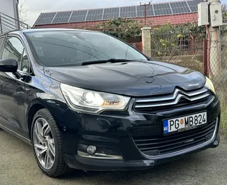 Frontansicht eines Mietwagens Citroen C4 in Bar, Montenegro ✓ Auto Nr.15197. ✓ Automatisch TM ✓ 0 Bewertungen.