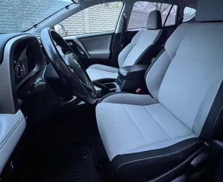 Hybride 2,5L Motor von Toyota Rav4 2018 zur Miete in Kutaisi.