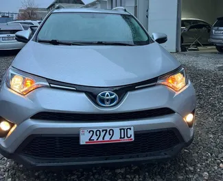 Frontansicht eines Mietwagens Toyota Rav4 in Kutaisi, Georgien ✓ Auto Nr.15149. ✓ Automatisch TM ✓ 0 Bewertungen.