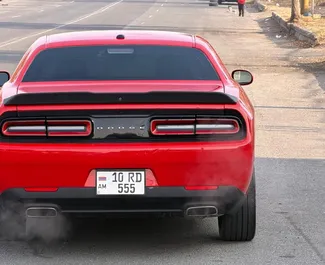 Vermietung Dodge Challenger. Premium, Luxus Fahrzeug zur Miete in Armenien ✓ Kaution Einzahlung von 500 USD ✓ Versicherungsoptionen KFZ-HV, VKV Plus, VKV Komplett, Ausland.
