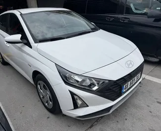Frontansicht eines Mietwagens Hyundai i20 in Fethiye, Türkei ✓ Auto Nr.11770. ✓ Automatisch TM ✓ 0 Bewertungen.