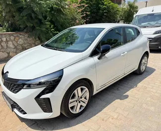 Frontansicht eines Mietwagens Renault Clio 5 in Fethiye, Türkei ✓ Auto Nr.11781. ✓ Automatisch TM ✓ 4 Bewertungen.