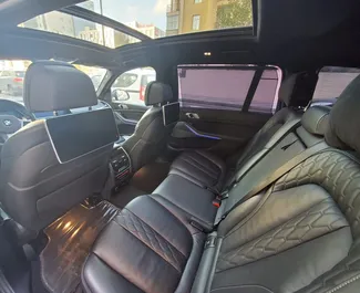 Vermietung BMW X7. Premium, Luxus, Crossover Fahrzeug zur Miete in Aserbaidschan ✓ Kaution Einzahlung von 400 AZN ✓ Versicherungsoptionen KFZ-HV.