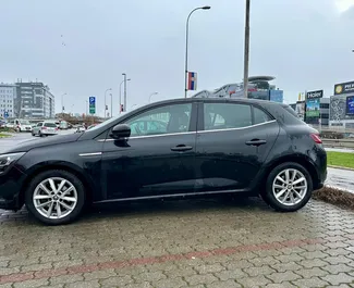 Frontansicht eines Mietwagens Renault Megane in Belgrad, Serbien ✓ Auto Nr.15249. ✓ Automatisch TM ✓ 0 Bewertungen.