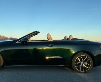 Frontansicht eines Mietwagens Mercedes-Benz E-Class Cabrio in Alicante, Spanien ✓ Auto Nr.15137. ✓ Automatisch TM ✓ 0 Bewertungen.