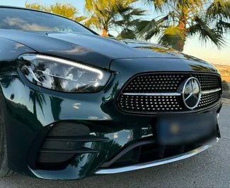 Mietwagen Mercedes-Benz E-Class Cabrio 2023 in Spanien, mit Benzin-Kraftstoff und 245 PS ➤ Ab 150 EUR pro Tag.
