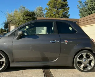 Vermietung Abarth 695 Cabrio. Wirtschaft, Cabrio Fahrzeug zur Miete in Spanien ✓ Kaution Einzahlung von 500 EUR ✓ Versicherungsoptionen KFZ-HV.