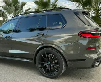 Diesel 3,0L Motor von BMW X7 2025 zur Miete in Alicante.