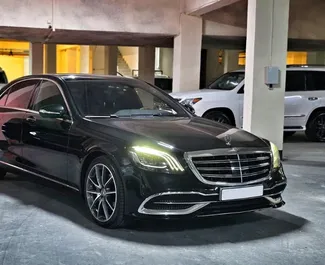 Frontansicht eines Mietwagens Mercedes-Benz S-Class in Baku, Aserbaidschan ✓ Auto Nr.11973. ✓ Automatisch TM ✓ 0 Bewertungen.