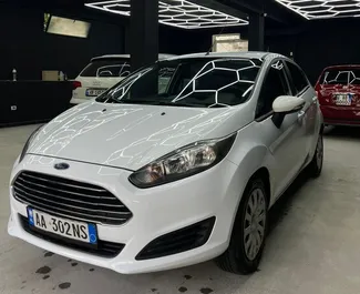 Diesel 1,4L Motor von Ford Fiesta 2016 zur Miete am Flughafen von Tirana.