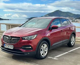 Frontansicht eines Mietwagens Opel Grandland X in Rafailovici, Montenegro ✓ Auto Nr.15401. ✓ Automatisch TM ✓ 0 Bewertungen.