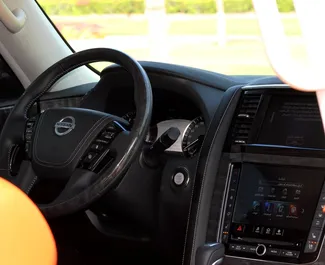 Vermietung Nissan Patrol. Premium, Luxus, SUV Fahrzeug zur Miete in VAE ✓ Kaution Einzahlung von 2000 AED ✓ Versicherungsoptionen KFZ-HV.