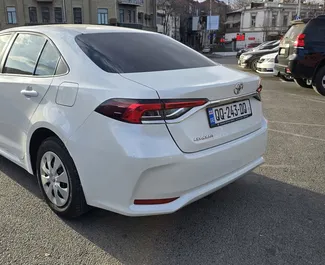 Mietwagen Toyota Corolla Sedan 2020 in Georgien, mit Benzin-Kraftstoff und 169 PS ➤ Ab 110 GEL pro Tag.