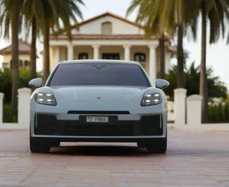 Autovermietung Porsche Panamera Nr.15331 Automatisch in Dubai, ausgestattet mit einem L Motor ➤ Von Abbas in VAE.