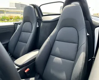 Vermietung Porsche 718 Boxster. Premium, Luxus, Cabrio Fahrzeug zur Miete in VAE ✓ Kaution Einzahlung von 3000 AED ✓ Versicherungsoptionen KFZ-HV.