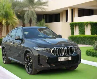 Frontansicht eines Mietwagens BMW X6 in Dubai, VAE ✓ Auto Nr.15328. ✓ Automatisch TM ✓ 0 Bewertungen.