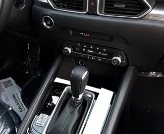 Mazda CX-5 2025 zur Miete verfügbar in Dubai, mit Kilometerbegrenzung 250 km/Tag.