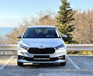 Vermietung Skoda Fabia. Wirtschaft Fahrzeug zur Miete in Montenegro ✓ Kaution Einzahlung von 100 EUR ✓ Versicherungsoptionen KFZ-HV, TKV, VKV Plus, VKV Komplett, Ausland.