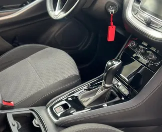 Opel Grandland X 2021 mit Antriebssystem Frontantrieb, verfügbar in Rafailovici.