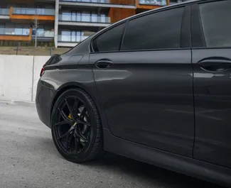Mieten Sie ein BMW 535 in Tiflis Georgien