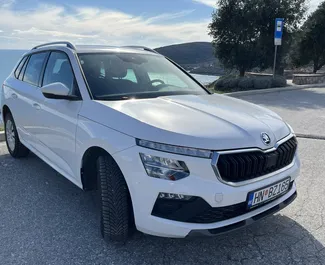 Frontansicht eines Mietwagens Skoda Kamiq in Herceg-Novi, Montenegro ✓ Auto Nr.15453. ✓ Automatisch TM ✓ 0 Bewertungen.