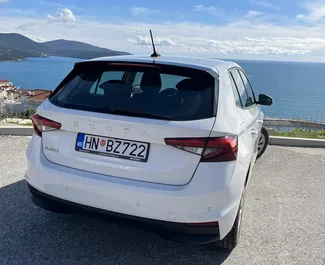 Benzin 1,0L Motor von Skoda Fabia 2024 zur Miete in Herceg-Novi.