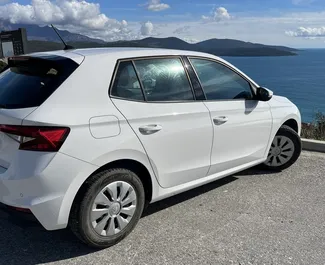 Vermietung Skoda Fabia. Wirtschaft Fahrzeug zur Miete in Montenegro ✓ Kaution Keine Kaution ✓ Versicherungsoptionen KFZ-HV, TKV, VKV Komplett, Ausland.