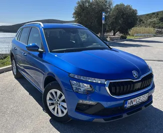 Frontansicht eines Mietwagens Skoda Kamiq in Herceg-Novi, Montenegro ✓ Auto Nr.15456. ✓ Automatisch TM ✓ 0 Bewertungen.
