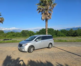 Frontansicht eines Mietwagens Nissan Quest in Batumi, Georgien ✓ Auto Nr.15520. ✓ Automatisch TM ✓ 0 Bewertungen.