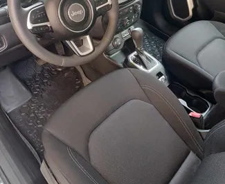 Mietwagen Jeep Renegade 2021 in Georgien, mit Benzin-Kraftstoff und 169 PS ➤ Ab 105 GEL pro Tag.