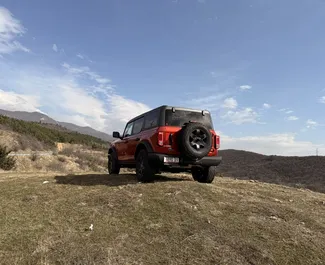 Benzin 2,3L Motor von Ford Bronco 2025 zur Miete in Tiflis.