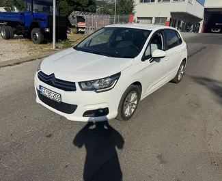 Vermietung Citroen C4. Komfort, Crossover Fahrzeug zur Miete in Montenegro ✓ Kaution Keine Kaution ✓ Versicherungsoptionen KFZ-HV, Keine Kaution.