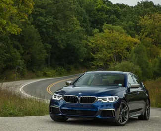 Frontansicht eines Mietwagens BMW 5-Series in Tiflis, Georgien ✓ Auto Nr.15475. ✓ Automatisch TM ✓ 0 Bewertungen.