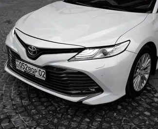 Mietwagen Toyota Camry 2018 in Kasachstan, mit Benzin-Kraftstoff und 181 PS ➤ Ab 32000 KZT pro Tag.