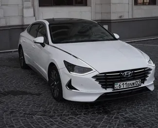 Frontansicht eines Mietwagens Hyundai Sonata in Almaty, Kasachstan ✓ Auto Nr.15089. ✓ Automatisch TM ✓ 0 Bewertungen.