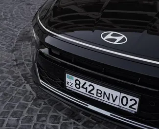 Benzin 2,5L Motor von Hyundai Sonata 2025 zur Miete in Almaty.