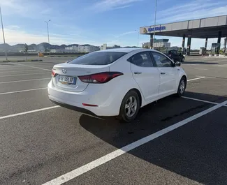 Mietwagen Hyundai Elantra 2015 in Albanien, mit Diesel-Kraftstoff und 90 PS ➤ Ab 20 EUR pro Tag.