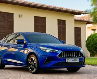 Frontansicht eines Mietwagens JAC J7 in Dubai, VAE ✓ Auto Nr.15433. ✓ Automatisch TM ✓ 0 Bewertungen.