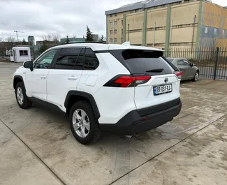 Vermietung Toyota Rav4. Komfort, SUV, Crossover Fahrzeug zur Miete in Georgien ✓ Kaution Keine Kaution ✓ Versicherungsoptionen KFZ-HV, VKV Komplett, Insassen, Diebstahlschutz, Keine Kaution.