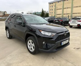 Frontansicht eines Mietwagens Toyota Rav4 in Kutaisi, Georgien ✓ Auto Nr.15491. ✓ Automatisch TM ✓ 0 Bewertungen.