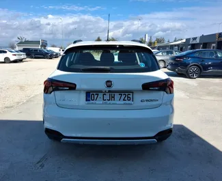 Autovermietung Fiat Egea Cross Nr.15532 Schaltgetriebe am Flughafen Antalya, ausgestattet mit einem 1,4L Motor ➤ Von Ramazan in der Türkei.
