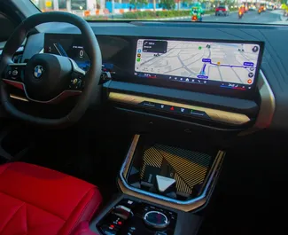 BMW X3 2026 zur Miete verfügbar in Dubai, mit Kilometerbegrenzung 250 km/Tag.