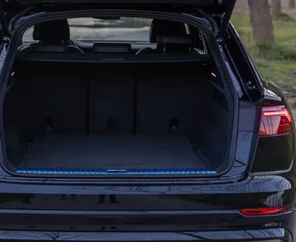 Diesel 3,0L Motor von Audi SQ8 2025 zur Miete in Becici.