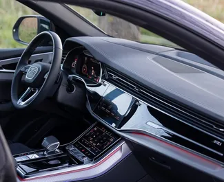 Audi SQ8 2025 mit Antriebssystem Frontantrieb, verfügbar in Becici.