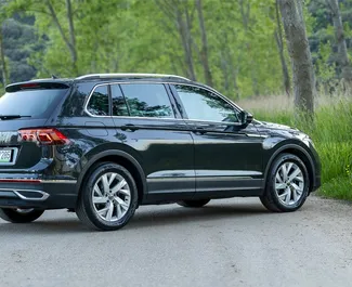 Diesel 2,0L Motor von Volkswagen Tiguan 2023 zur Miete in Becici.