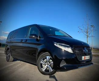 Frontansicht eines Mietwagens Mercedes-Benz V-Class in Ljubljana, Slowenien ✓ Auto Nr.15657. ✓ Automatisch TM ✓ 0 Bewertungen.