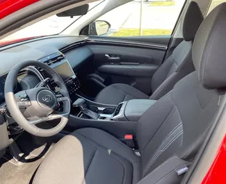 Hyundai Tucson 2024 mit Antriebssystem Frontantrieb, verfügbar in Ljubljana.