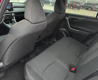 Vermietung Toyota Rav4. Komfort, SUV, Crossover Fahrzeug zur Miete in Georgien ✓ Kaution Einzahlung von 200 GEL ✓ Versicherungsoptionen KFZ-HV, TKV, VKV Plus, Insassen, Diebstahlschutz, Keine Kaution.